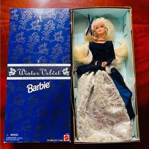 Vintage Mattel Barbie Winter Velvet Special Edition 1995 Avon Exclusive NIB